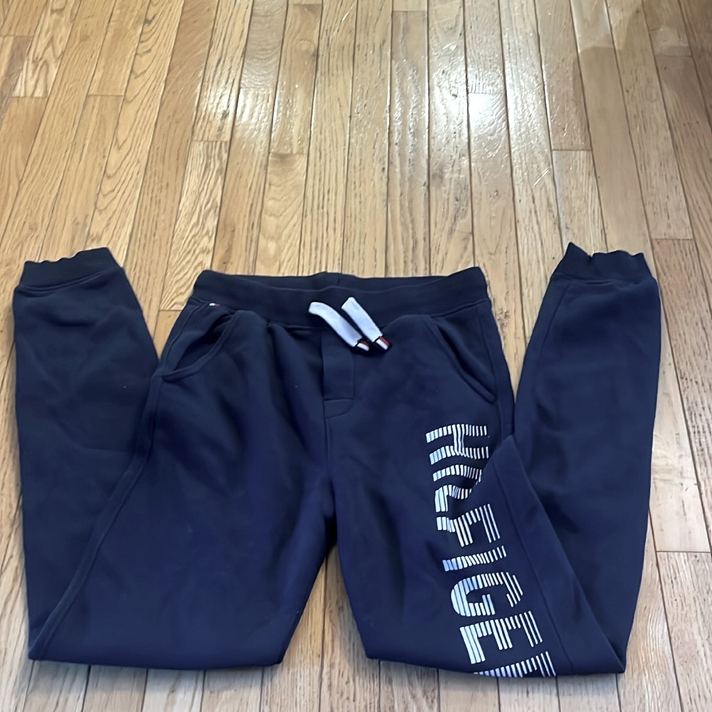 Tommy Hilfiger joggers youth XL 20